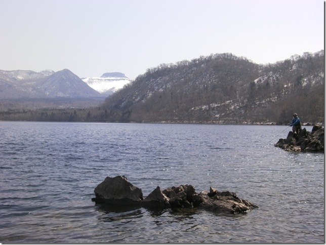 LAKE_SHIKOTSU